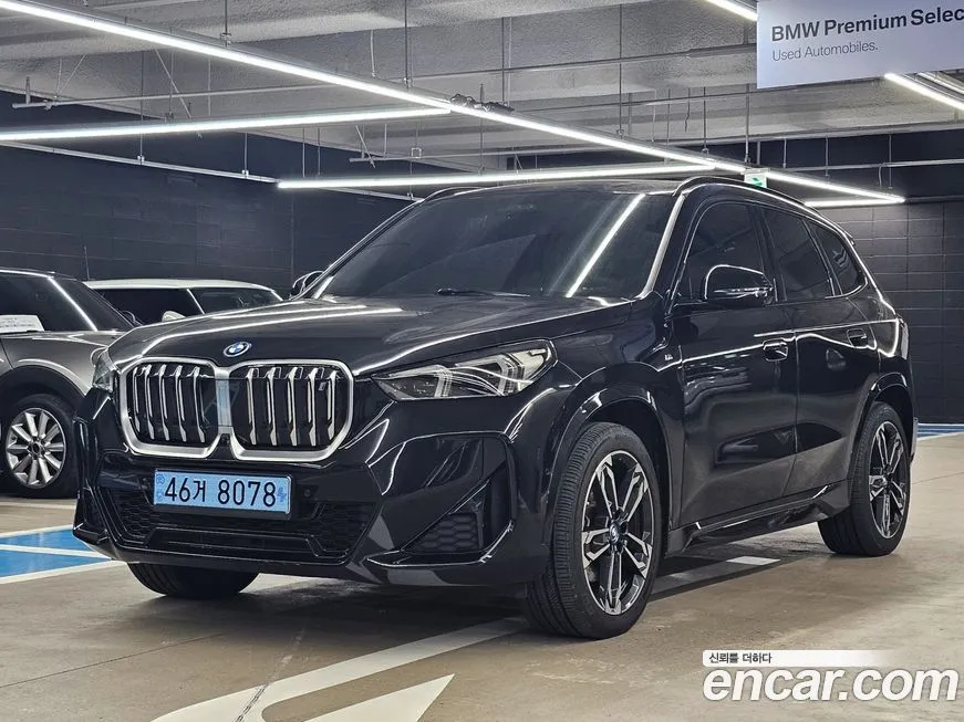 BMW iX1