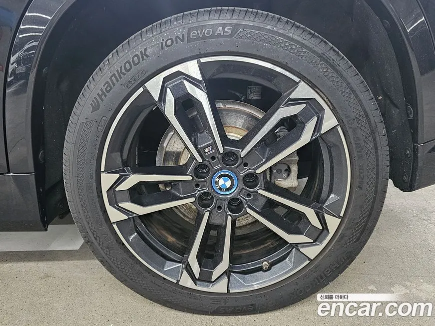BMW iX1 2023 из KR, фото 8