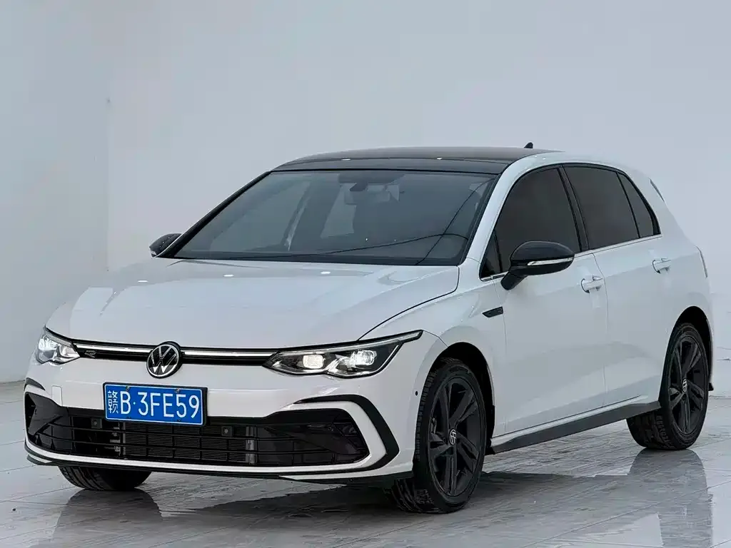 Volkswagen Golf 2023 из CN, фото 1