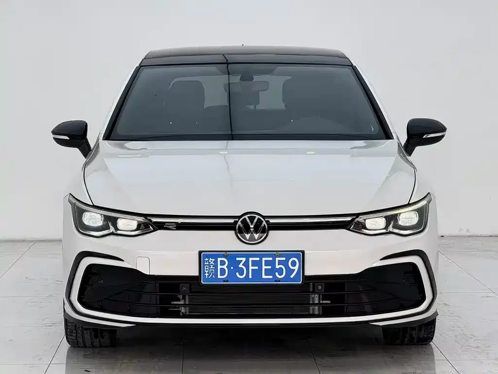 Volkswagen Golf 2023 из CN, фото 4