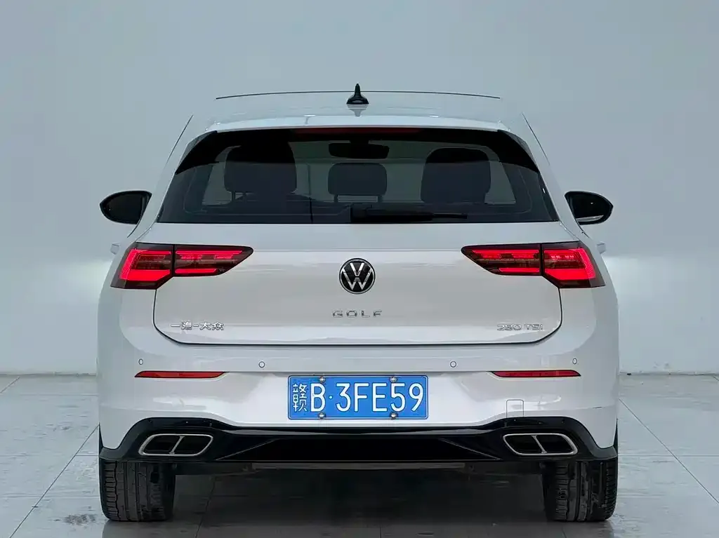 Volkswagen Golf 2023 из CN, фото 5