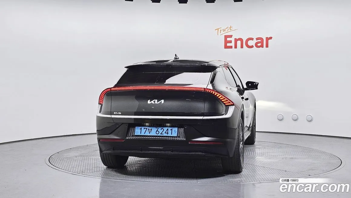Kia EV6 — фото 10