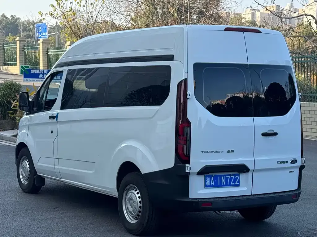 Ford Transit 2023 из CN, фото 5