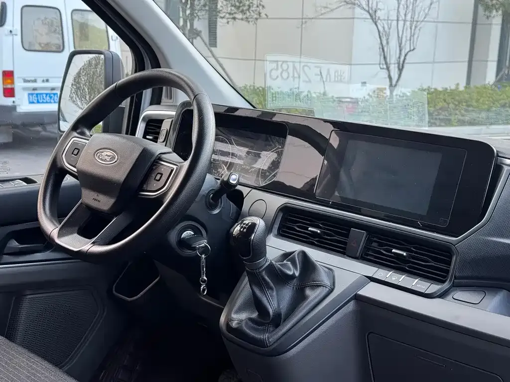 Ford Transit 2023 из CN, фото 4