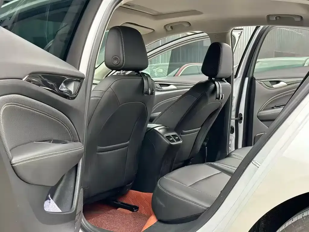 Buick Regal — фото 10