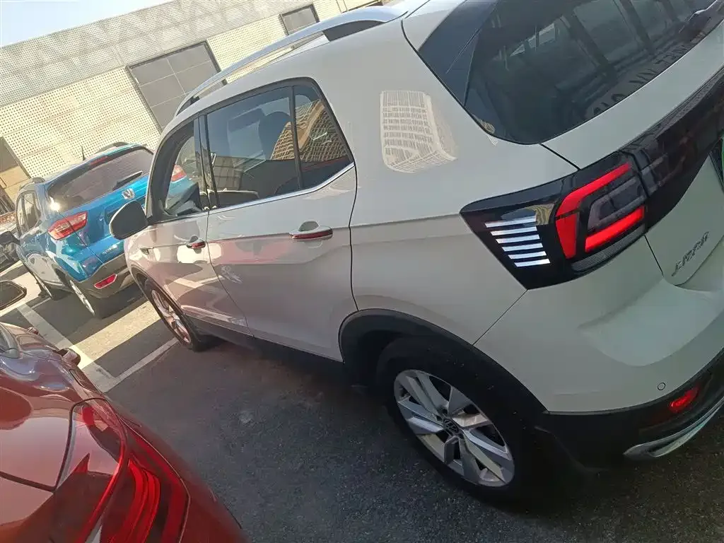 Volkswagen T-Cross — фото 4