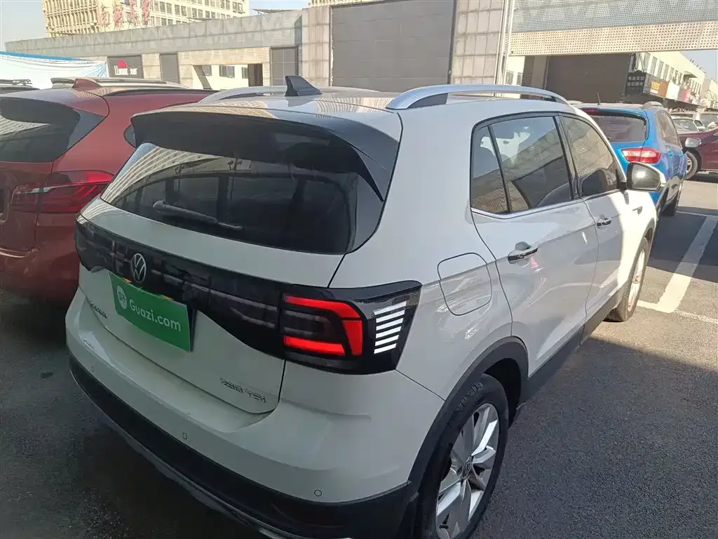 Volkswagen T-Cross — фото 8