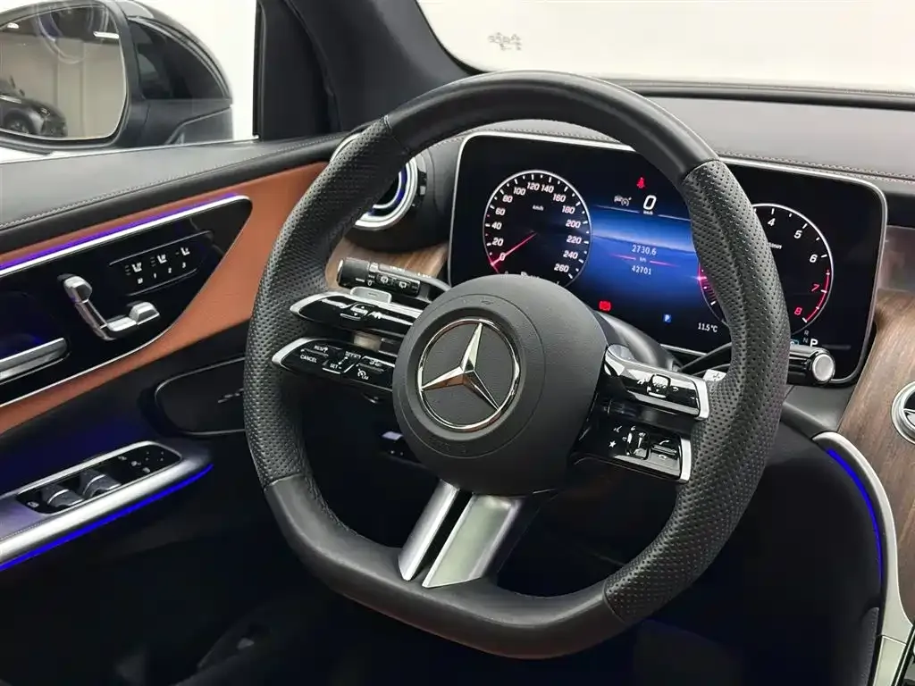 Mercedes-Benz GLC — фото 10