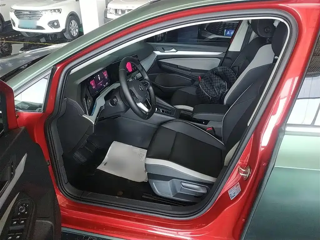 Volkswagen Golf 2021 из CN, фото 8