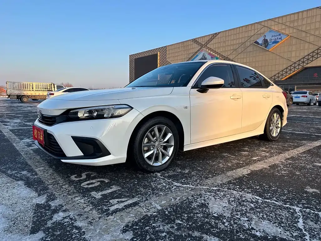 Honda Civic — фото 1