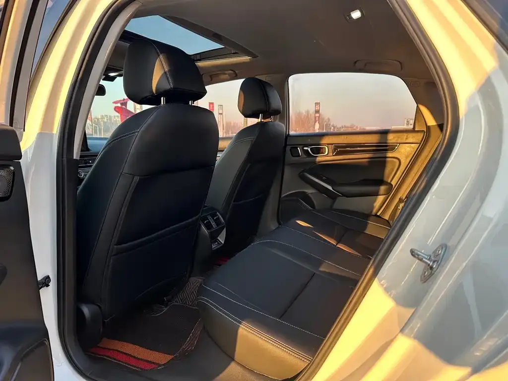 Honda Civic — фото 10