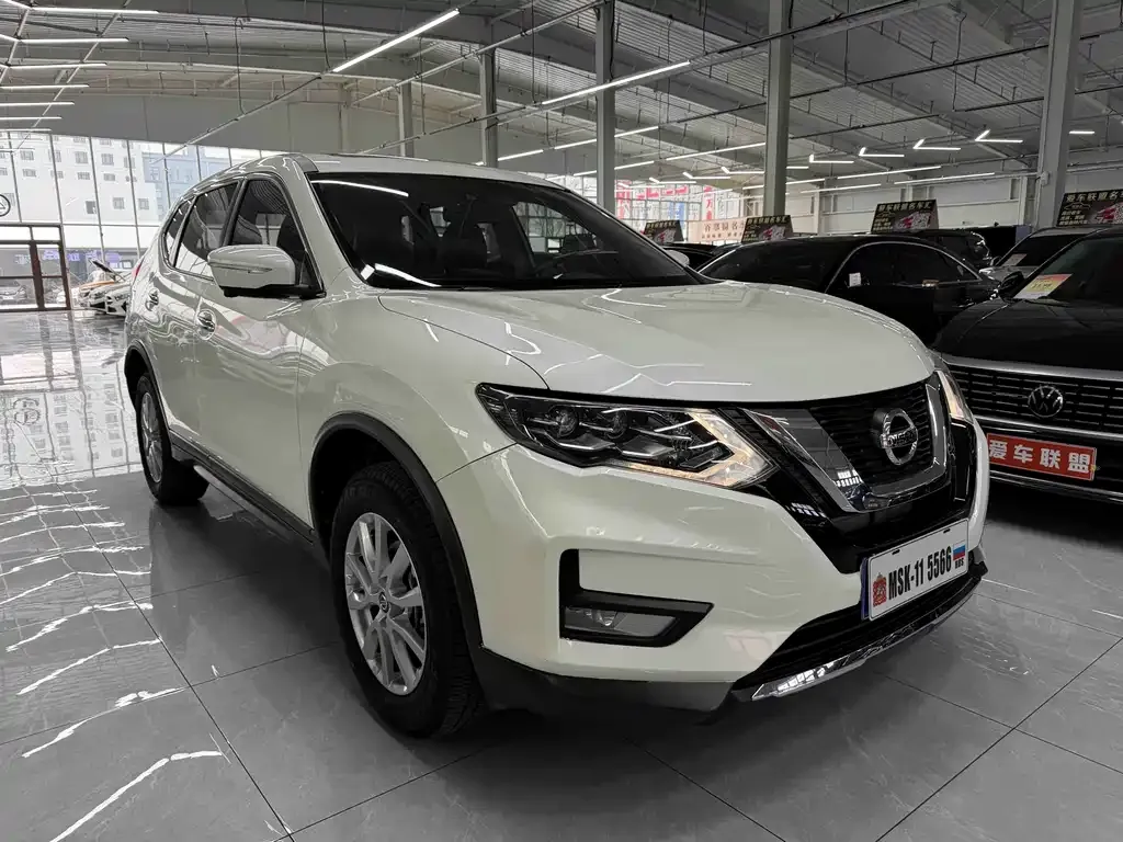 Nissan X-Trail — фото 10