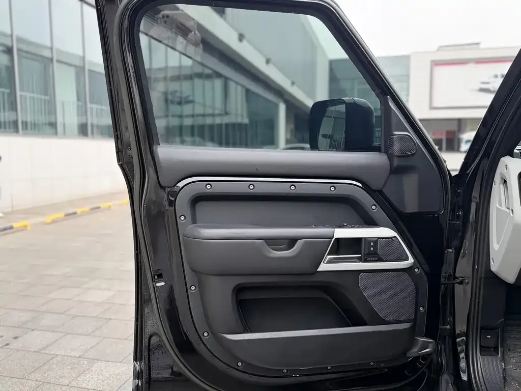 Land Rover Defender 2022 из CN, фото 3