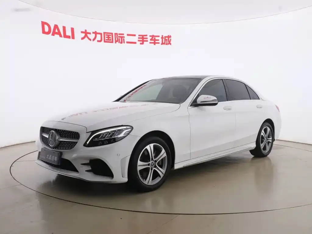 Mercedes-Benz C-Class — фото 1