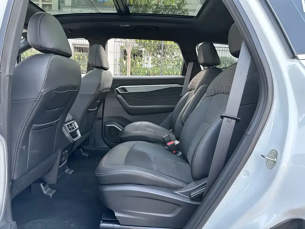 Geely Haoyue L 2025 из CN, фото 2
