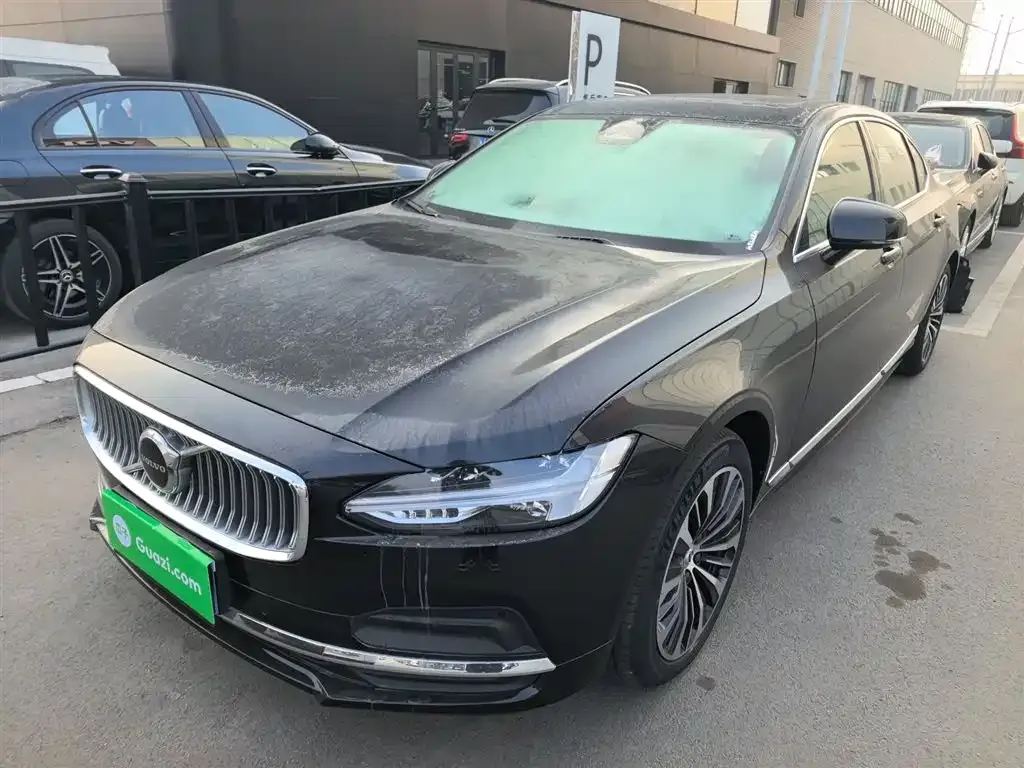 Volvo S90 — фото 1