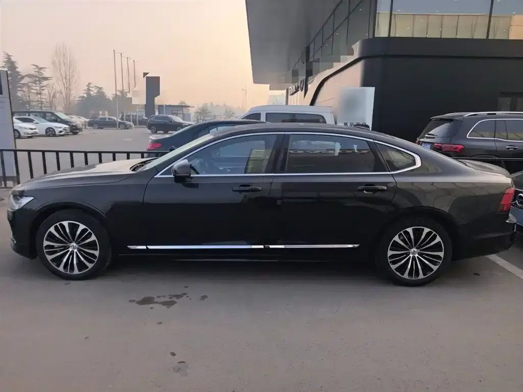Volvo S90 — фото 3