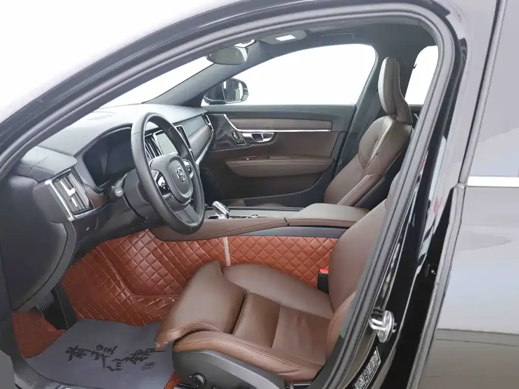 Volvo S90 2024 из CN, фото 8