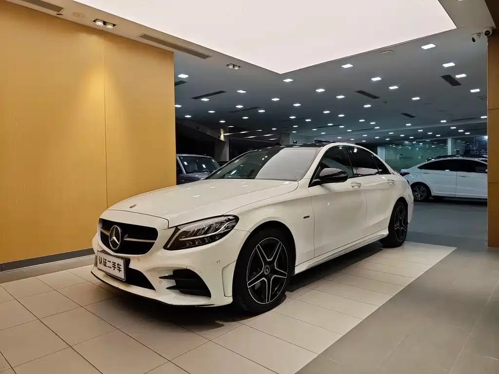 Mercedes-Benz C-Class — фото 1