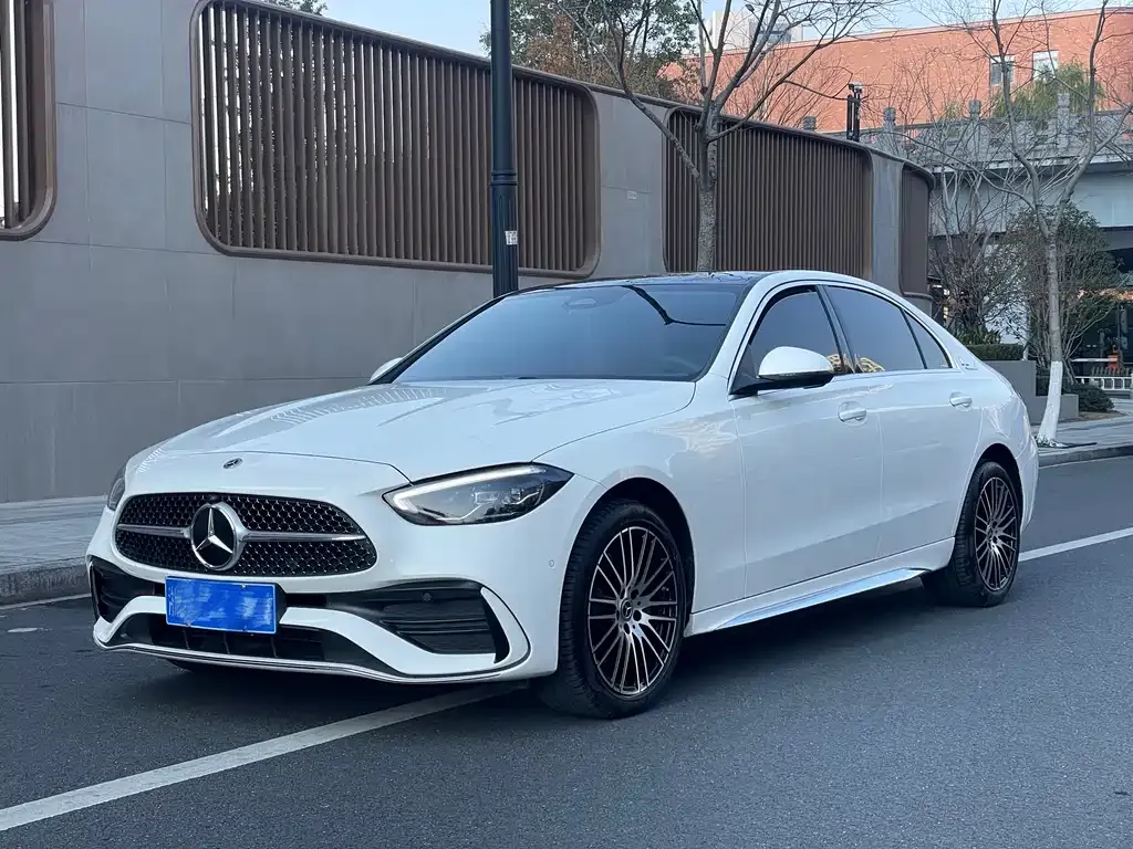 Mercedes-Benz C-Class — фото 1