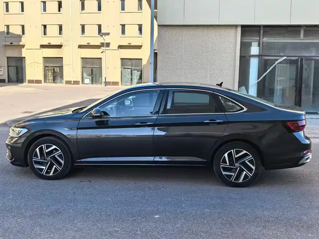 Volkswagen Sagitar 2023 из CN, фото 2