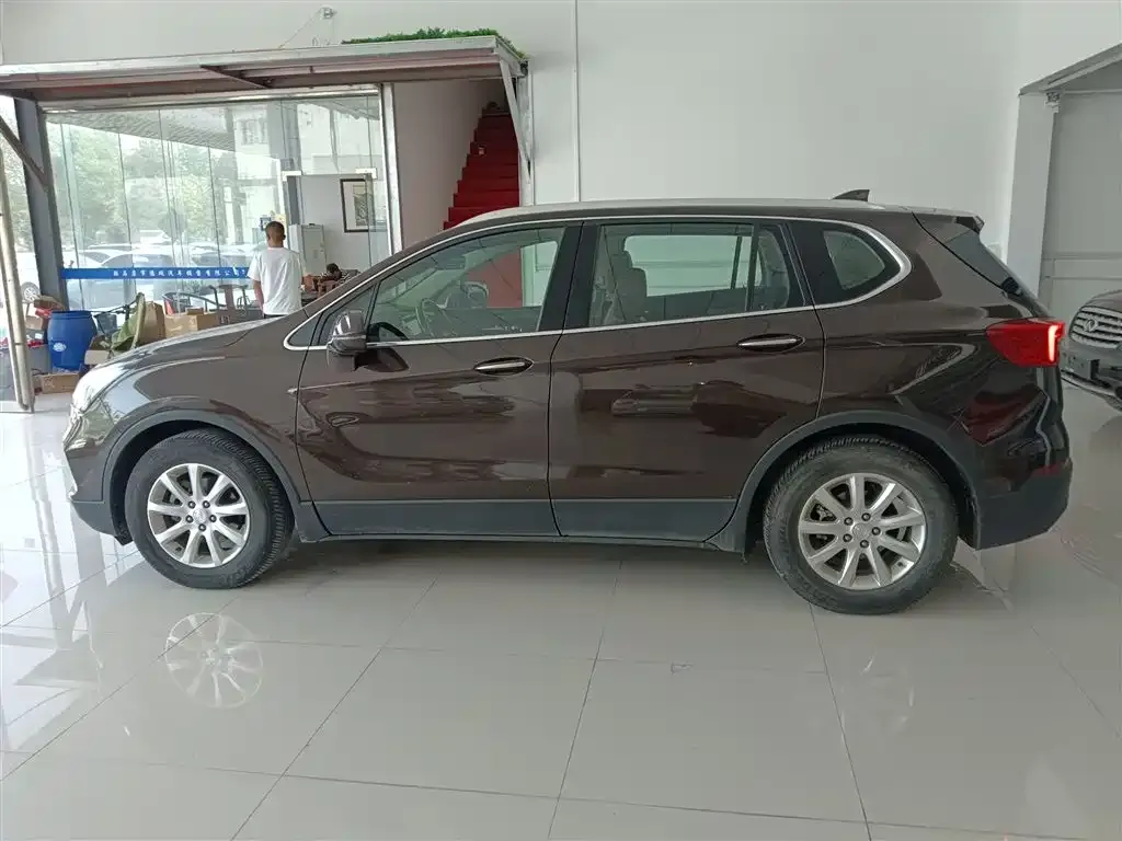 Buick Envision Plus — фото 5