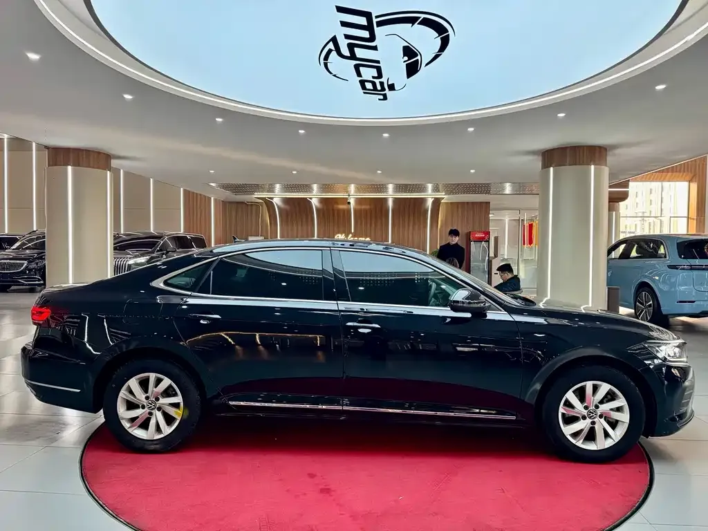 Volkswagen Passat — фото 2