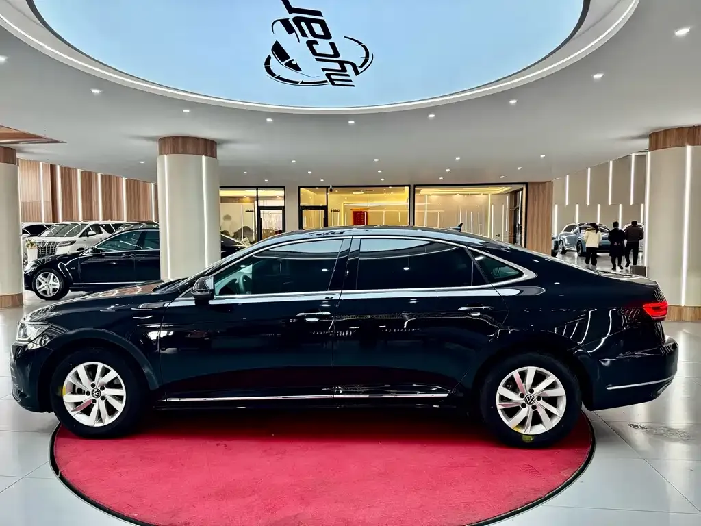 Volkswagen Passat — фото 3