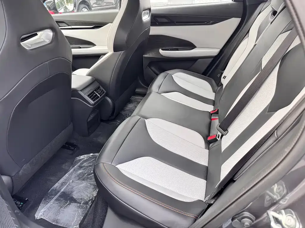 Changan UNI-V iDD 2024 из CN, фото 3