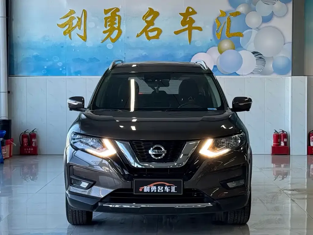 Nissan X-Trail — фото 5