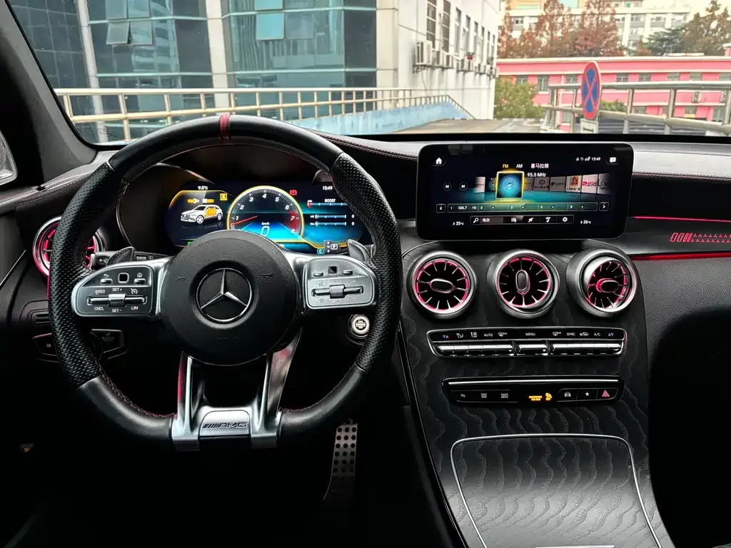 Mercedes-Benz GLC AMG — фото 10