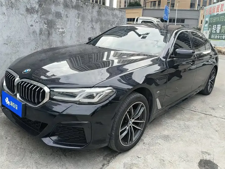BMW 5 Series — фото 1