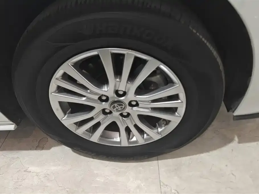 Toyota Sienna 2022 из CN, фото 3