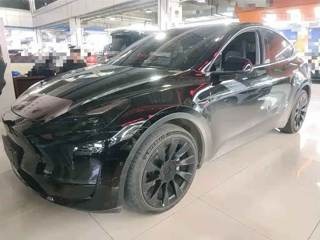 Tesla Model Y — фото 7