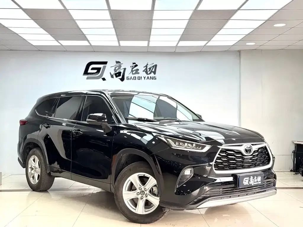 Toyota Highlander — фото 10