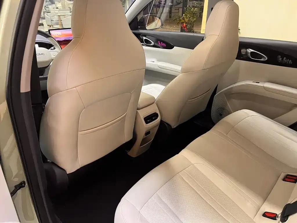 Geely Starburst — фото 7