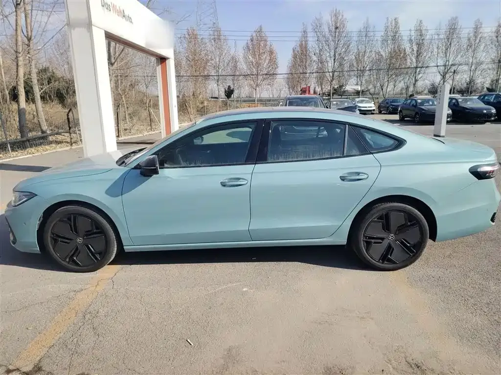 Volkswagen Passat — фото 6