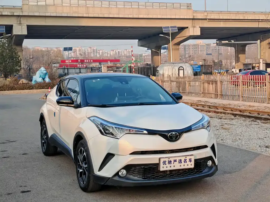 Toyota C-HR — фото 3