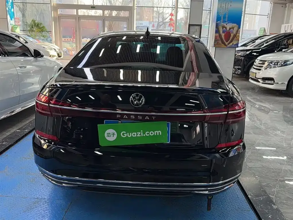 Volkswagen Passat — фото 10