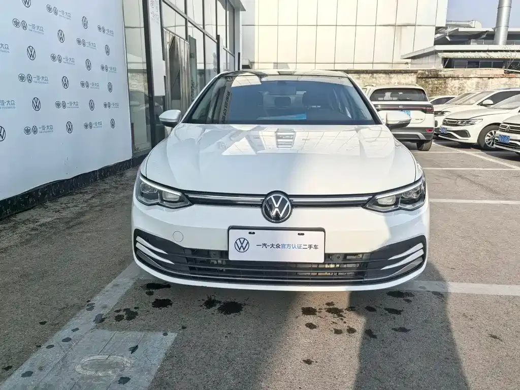 Volkswagen Golf 2023 из CN, фото 10
