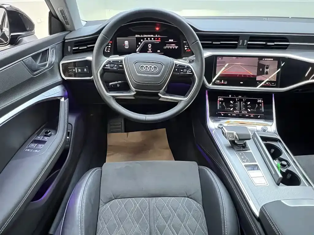 Audi A7L 2025 из CN, фото 4
