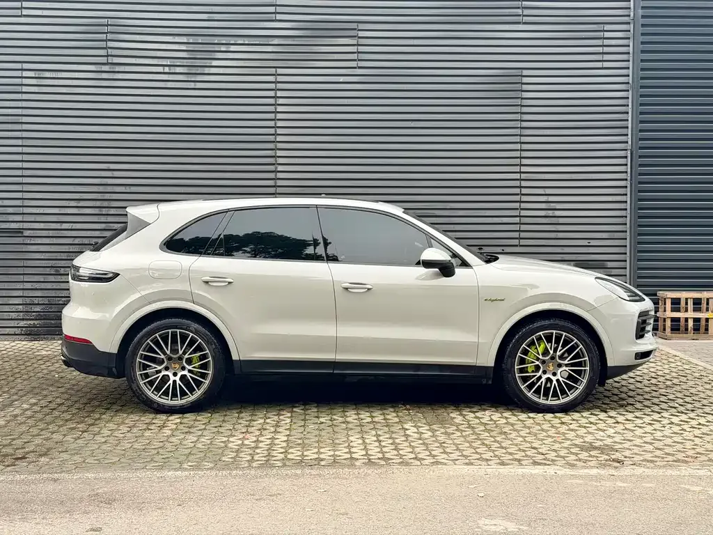 Porsche Cayenne Hybrid — фото 2