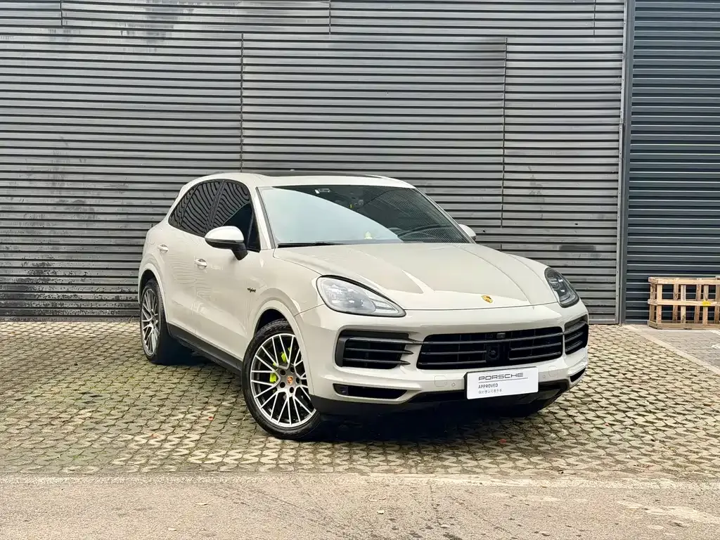 Porsche Cayenne Hybrid — фото 7
