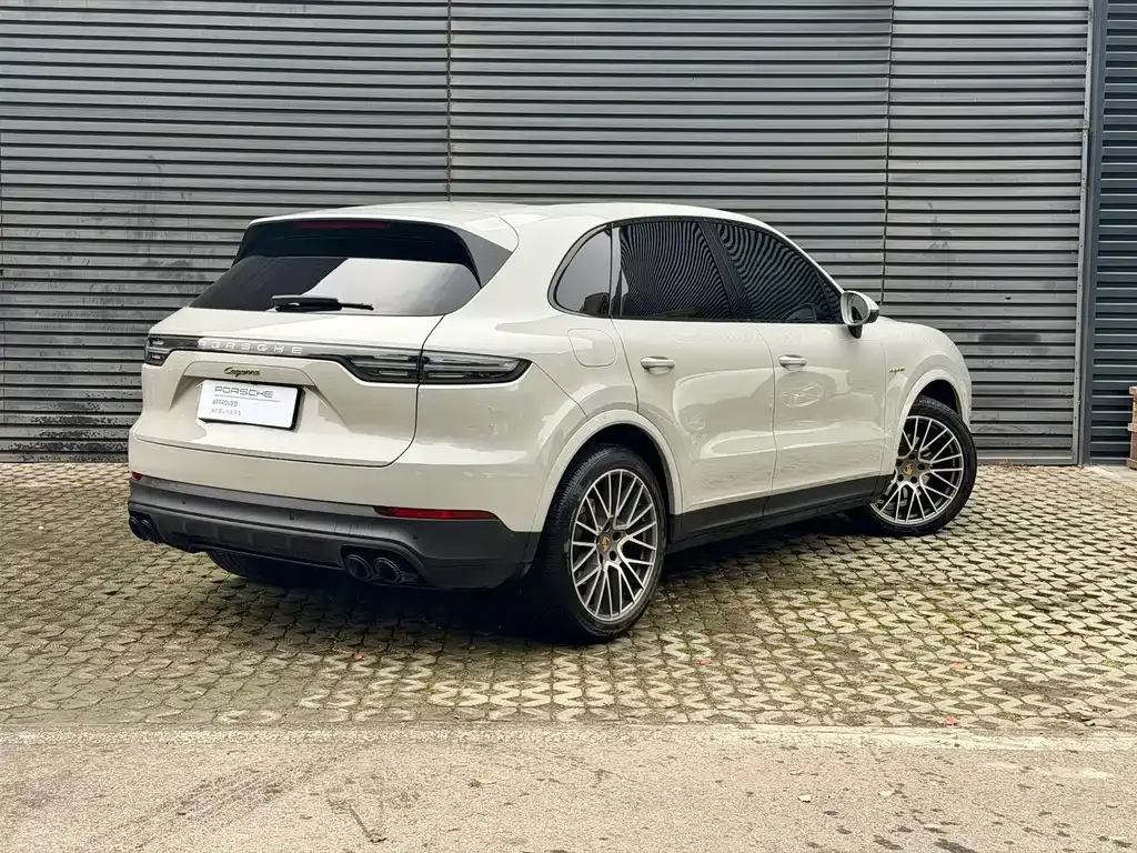 Porsche Cayenne Hybrid — фото 3