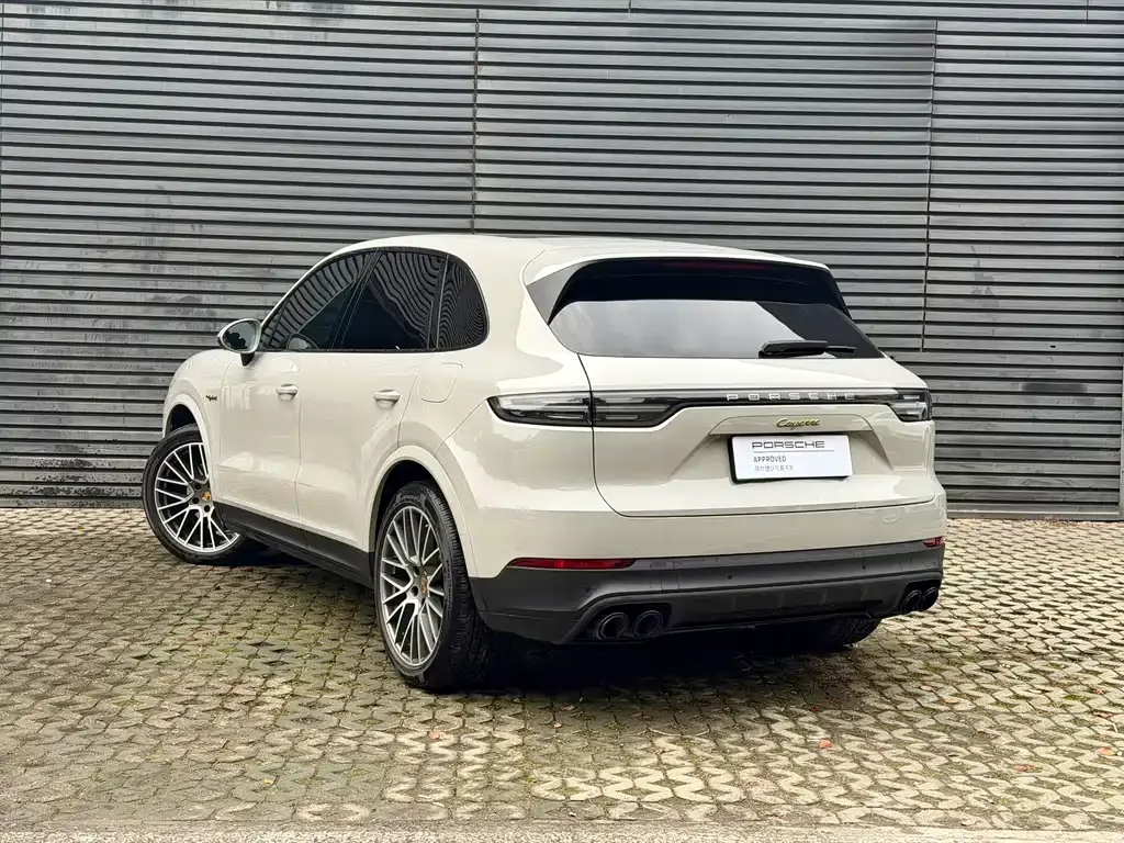 Porsche Cayenne Hybrid — фото 6