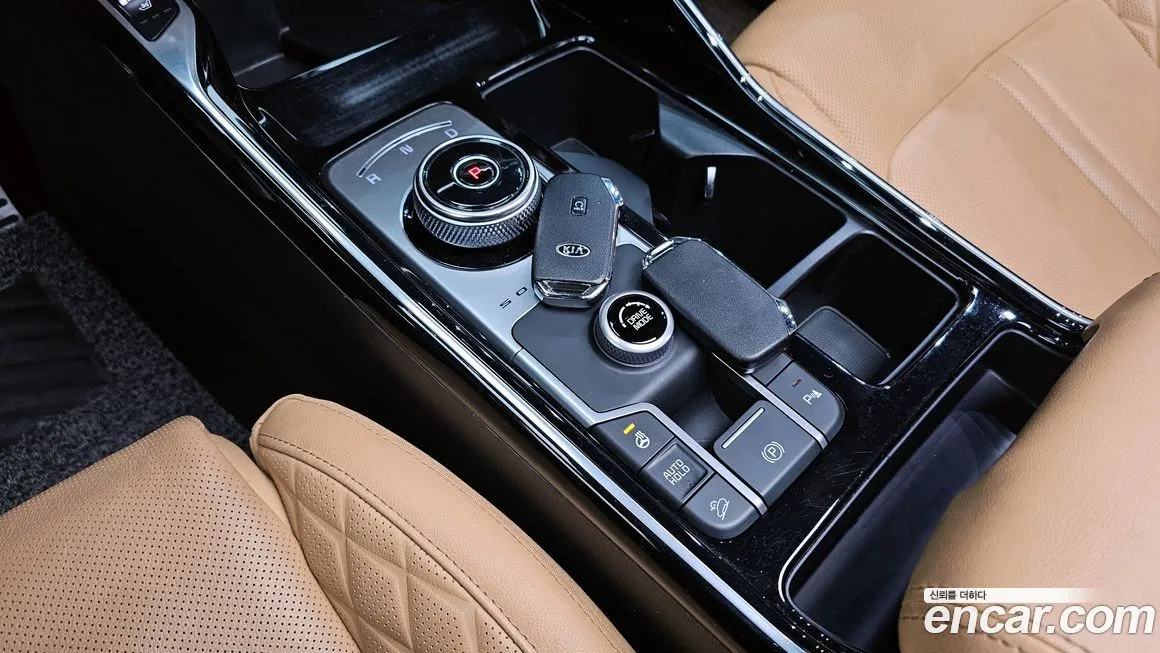 Kia Sorento — фото 8