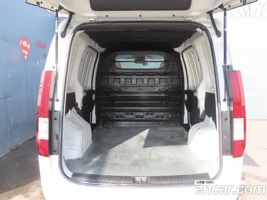 Hyundai Staria 2023 из KR, фото 7