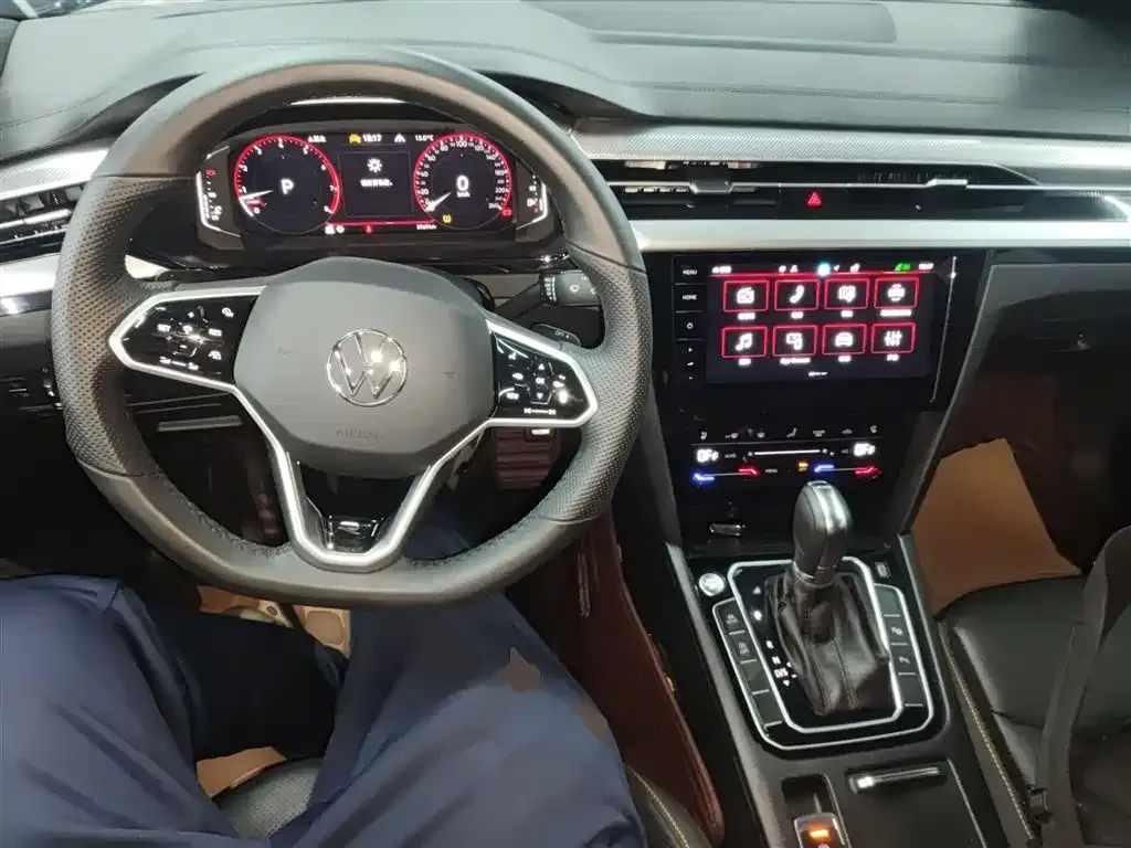 Volkswagen CC 2024 из CN, фото 10