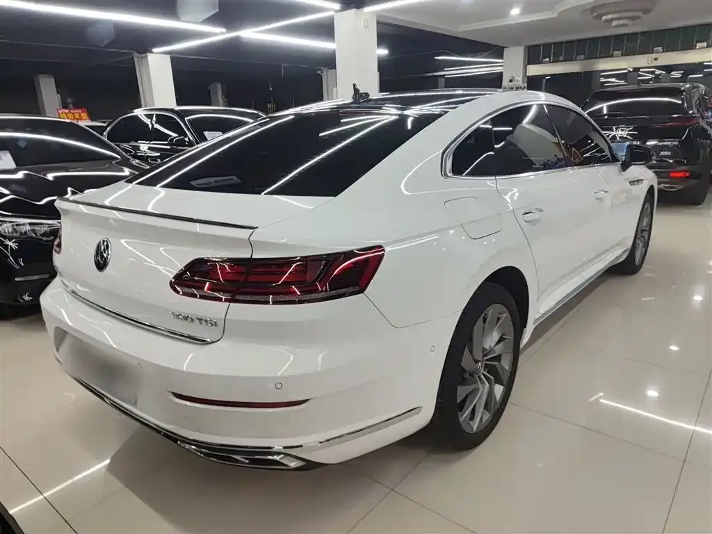 Volkswagen CC 2024 из CN, фото 7