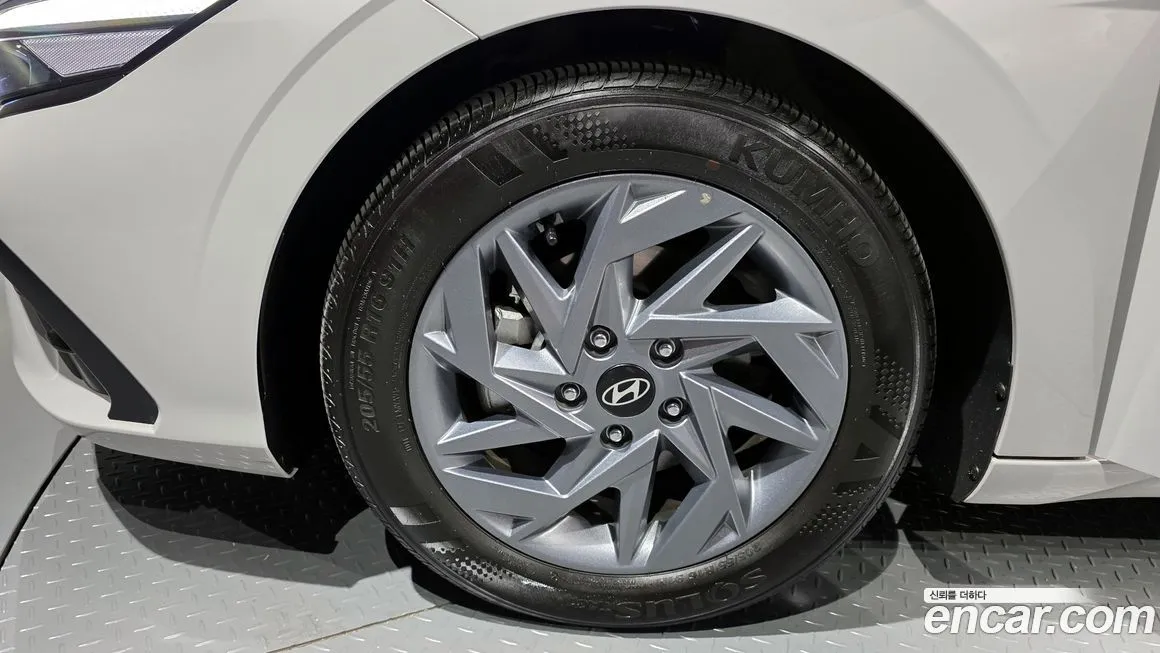 Hyundai AVANTE — фото 7